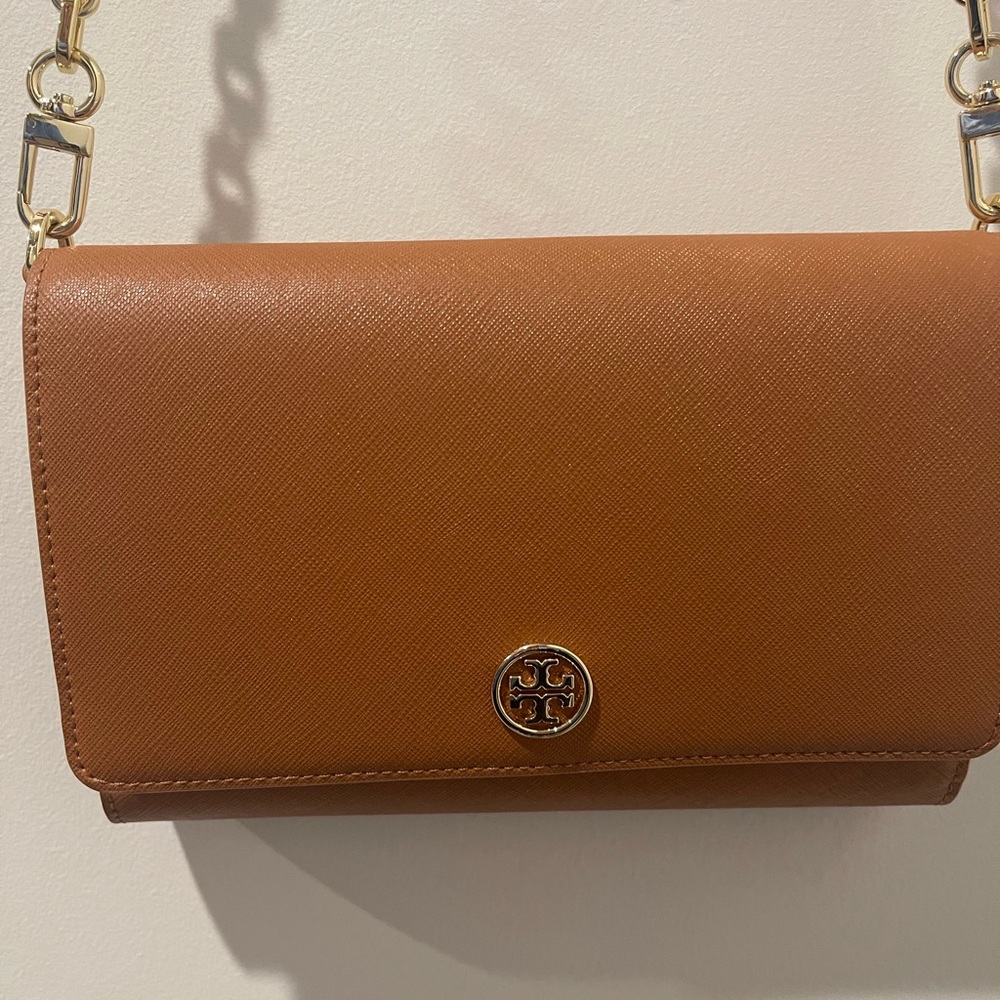 Tory Burch Robinson Crossbody Bag in Saraffino